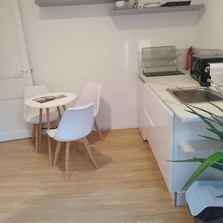 Sur 2 Entre & Gare Parking 4 Pers Apartment *